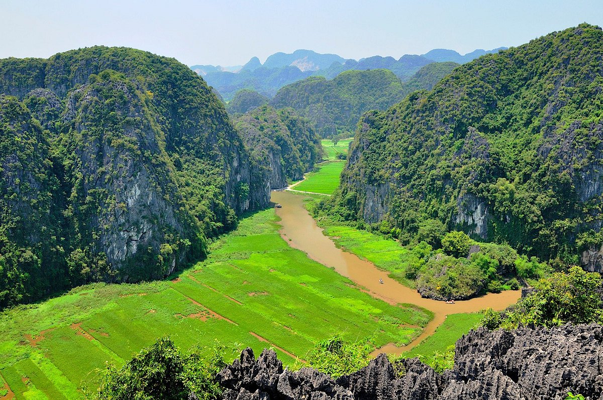 Aloha Vietnam Travel